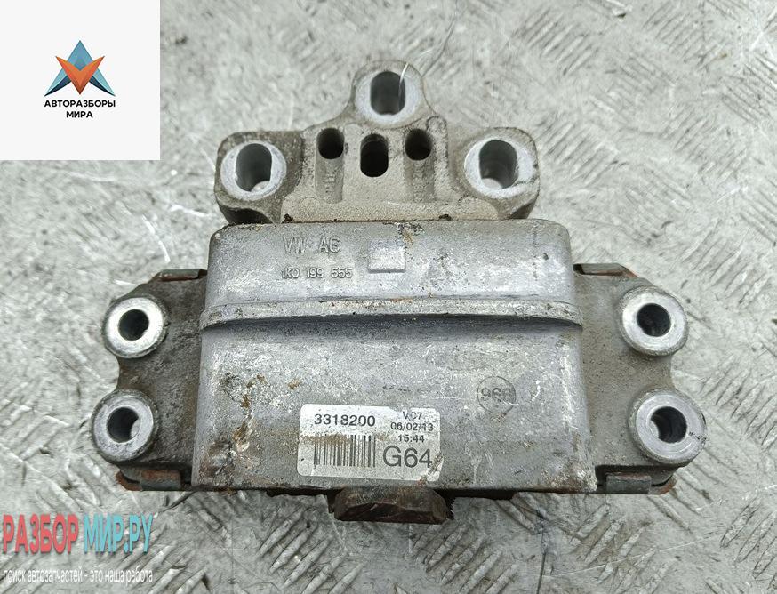 подушка крепления КПП Volkswagen Passat B7 2013, 2.0 л., дизель, АКПП, серый, универсал - фото №1