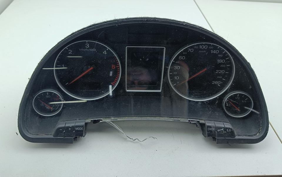 приборная панель Audi A4 B6 2002, 1.9 л., дизель, МКПП, чёрный, седан, 8E0920900H
