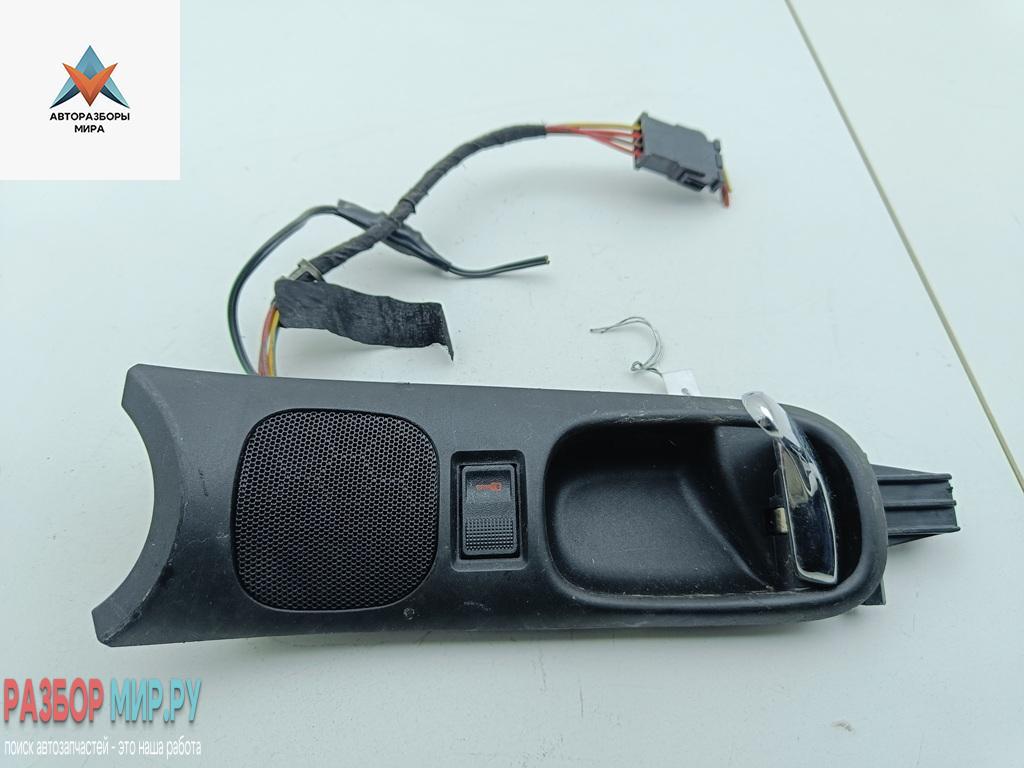 ручка внутренняя передняя левая Audi A4 B5 1997, 1.8 л., Ti, бензин, МКПП, синий, универсал, 8D1837019 - фото №1