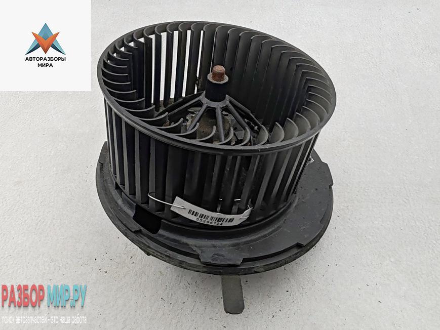 моторчик печки Volkswagen Passat B6 2008, 2.0 л., дизель, АКПП, чёрный, универсал, 3C1820015L - фото №1