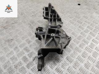 кронштейн генератора Audi A4 B5 1997, 1.6 л., бензин, МКПП, серый, седан, 058145523E