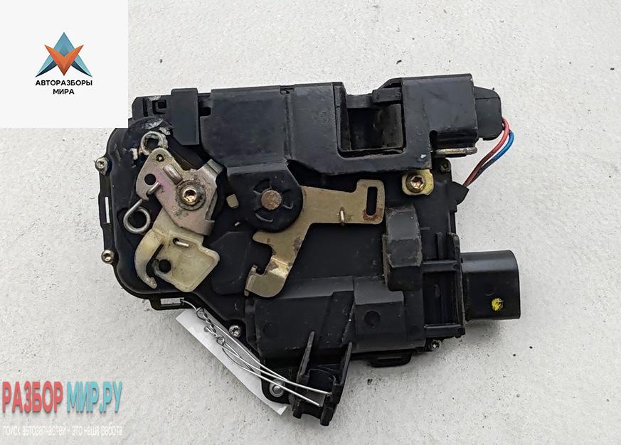 замок двери передней правой Volkswagen Passat B5 1997, 1.8 л., бензин, МКПП, серый, универсал, 3B1837015 - фото №1