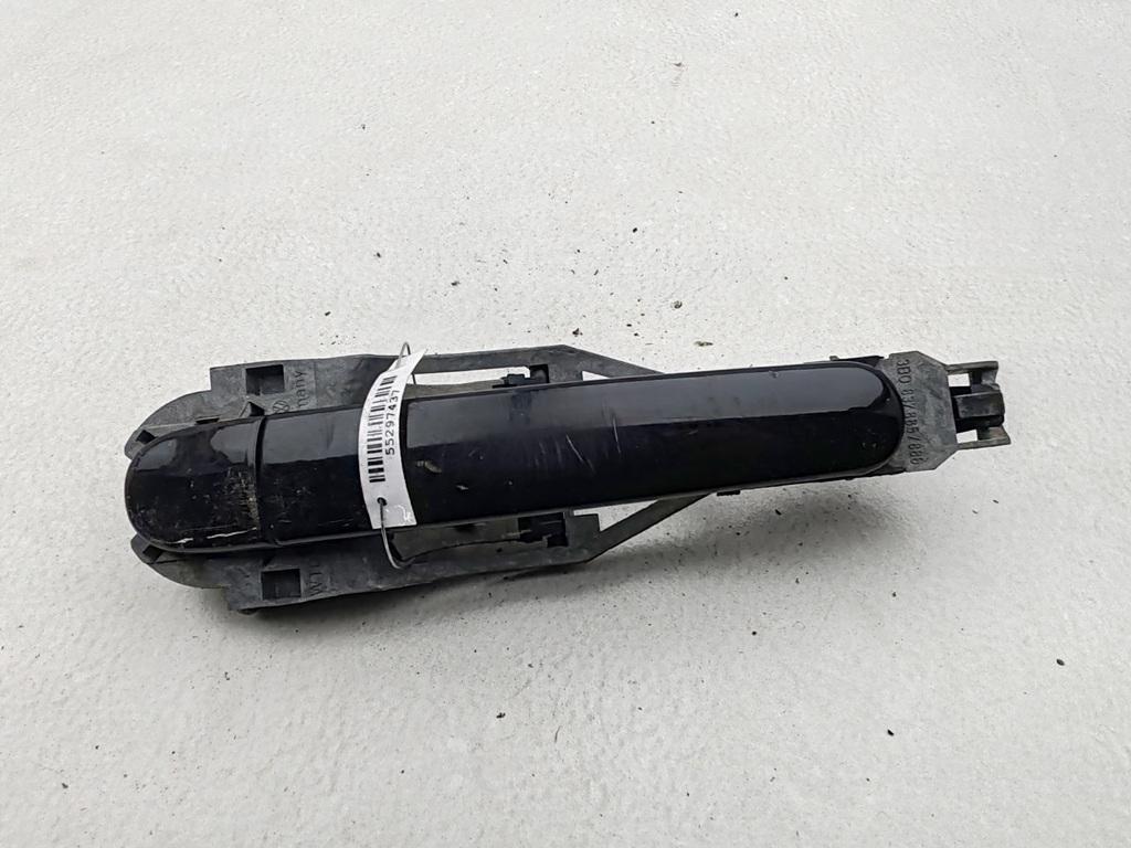 ручка наружная задняя правая Volkswagen Passat B5+ (GP) 2002, 1.6 л., бензин, МКПП, серый, седан, 3B0837885