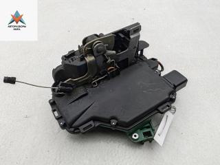 замок двери передней левой Volkswagen Passat B5 [рестайлинг] 2002, 1.6 л., бензин, МКПП, серый, седан