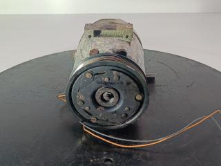 компрессор кондиционера Renault Megane 1 поколение [рестайлинг] 2001, цвет, 7700103536