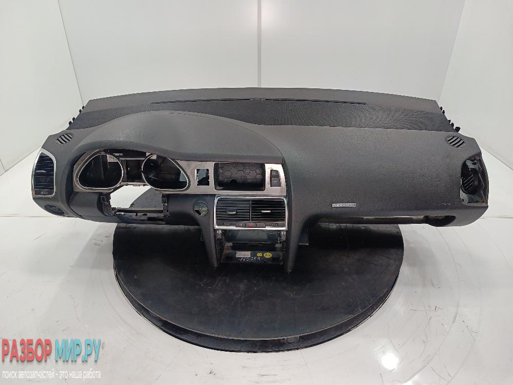 панель передняя салона (торпедо) Audi Q7 4L 2006, цвет, 4L1858041 - фото №1