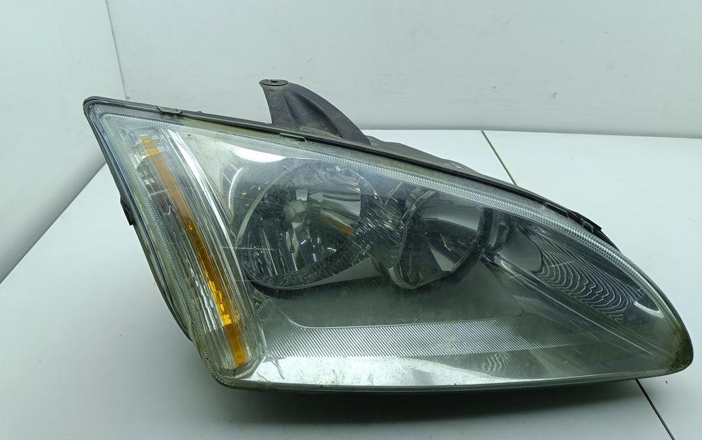 фара правая Ford Focus 2 поколение 2006, 1.8 л., бензин, МКПП, чёрный, универсал - фото №1