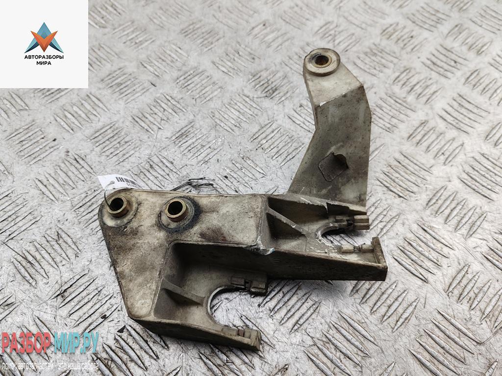 кронштейн (крепление) Peugeot 307 1 поколение 2002, 1.6 л., бензин, МКПП, серый, хетчбэк 3 дв. - фото №1