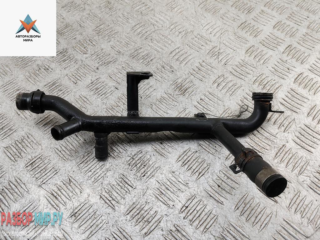 трубка охлаждающей жидкости Audi A4 B6 2001, 2.0 л., бензин, АКПП, 06B121065AA - фото №1