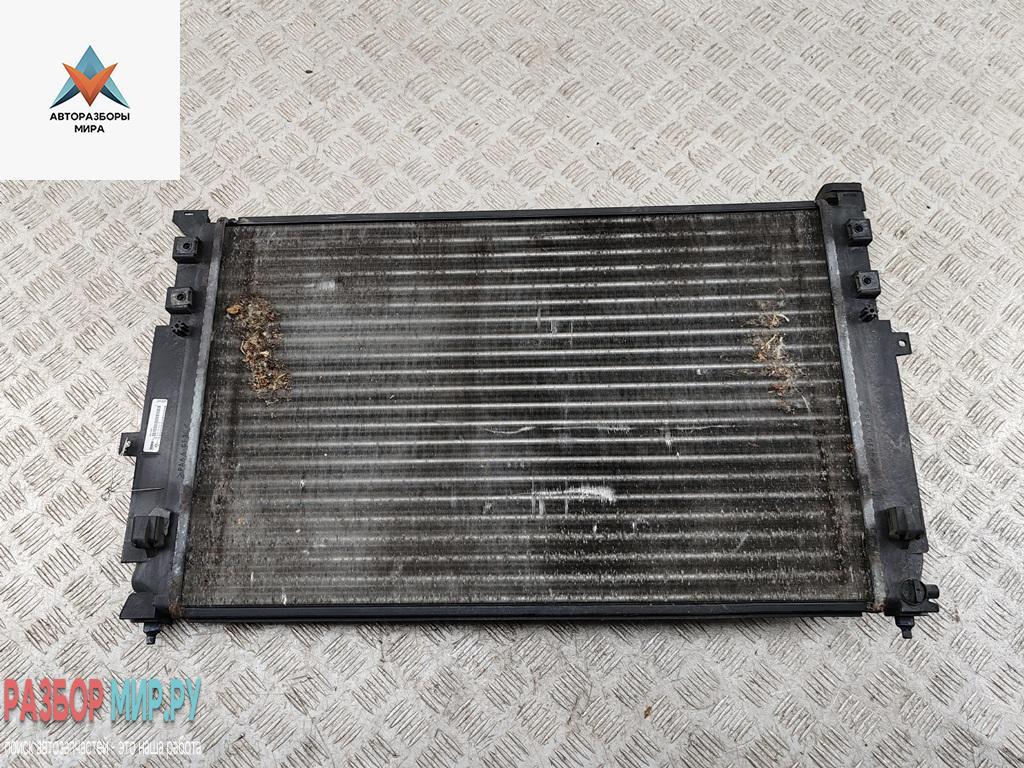 радиатор охлаждения Volkswagen Passat B5 1997, 1.6 л., бензин, МКПП, синий, универсал, 8D0121251Q - фото №1