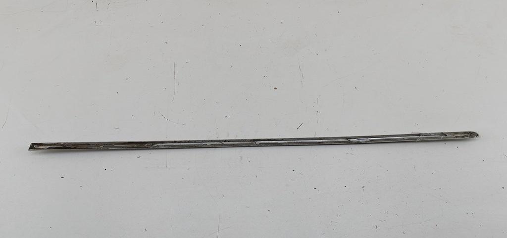 молдинг двери передней правой Volkswagen Passat B6 2006, 2.0 л., бензин, МКПП, синий, универсал, 3C0853516D