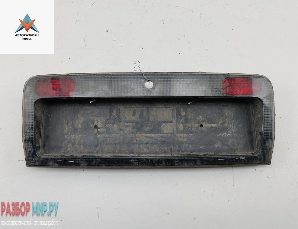 бленда Audi A6 4B/C5 1998, 2.5 л., дизель, МКПП, красный, универсал, 4B9945695D - фото №1