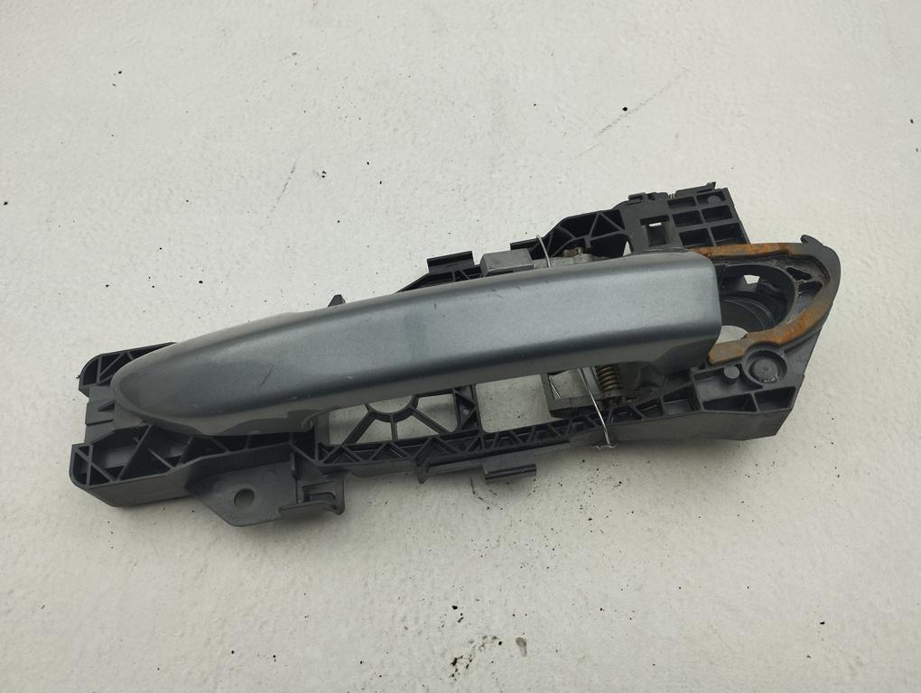 ручка наружная задняя левая Volkswagen Passat B6 2005, 2.0 л., дизель, МКПП, серый, универсал, 3C0837885G - фото №1