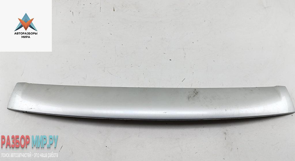 спойлер Volkswagen Touareg 1 поколение 2006, 3.0 л., дизель, АКПП, серый, внедорожник 5 дв., 7L6827933C - фото №1