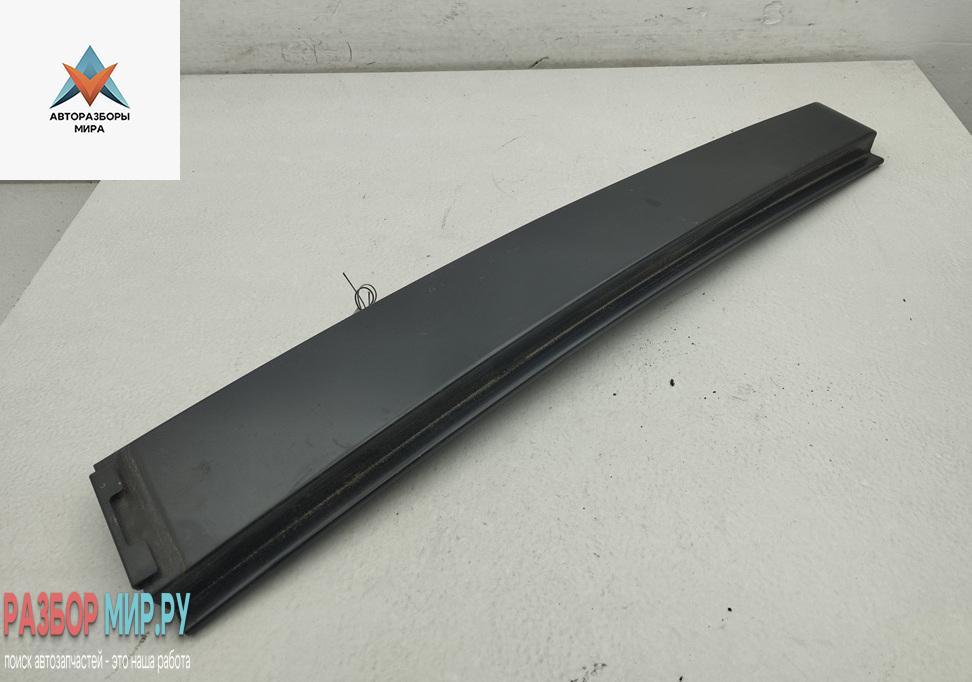 накладка двери (крышки) багажника Volkswagen Touran 1 поколение 2004, 1.9 л., дизель, МКПП, синий, минивэн, 1T0839890 - фото №1