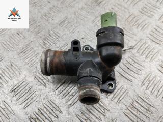 фланец (тройник) системы охлаждения Audi A4 B6 2001, 2.0 л., бензин, АКПП, серый, универсал, 06B121133D