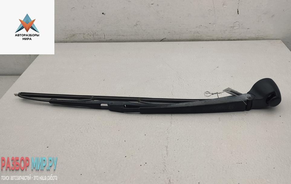 Щеткодержатель (поводок стеклоочистителя) задний Audi A6 4B/C5 1998, 2.5 л., дизель, МКПП, красный, универсал, 8D99555407A - фото №1