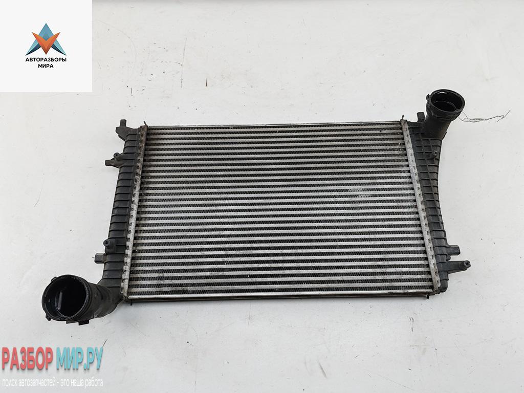 радиатор интеркулера Volkswagen Passat B6 2006, 2.0 л., дизель, МКПП, чёрный, универсал, 3C0145803E - фото №1