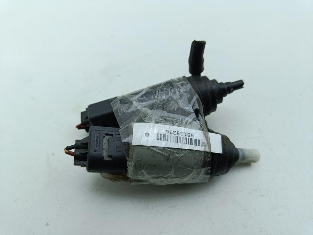 насос (моторчик) омывателя стекла BMW 3 E90/E91/E92/E93 2005, чёрный, универсал, 8377612