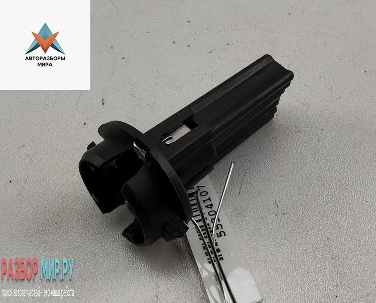 Патрон лампы фонаря BMW 7 серия E38 1997, 3.5 л., бензин, АКПП, зелёный, седан, 1387365 - фото №1