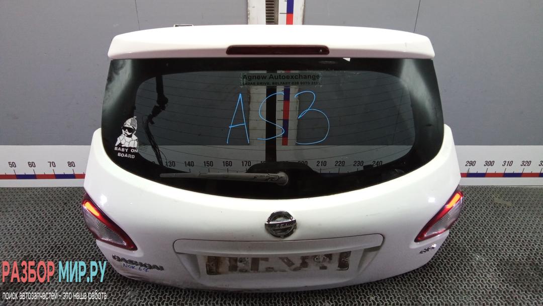 крышка багажника Nissan Qashqai 2 поколение 2013, 1.5 л., дизель, МКПП, внедорожник 5 дв. - фото №1