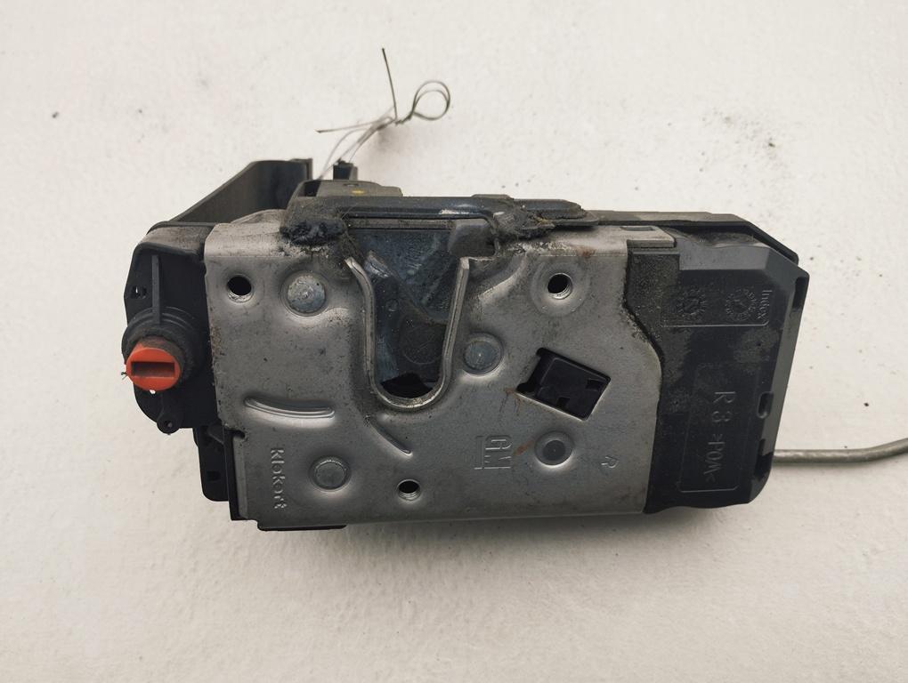замок двери задней правой Opel Zafira 2 поколение (B) 2006, 1.9 л., дизель, МКПП, серый, минивэн, 13210739 - фото №1