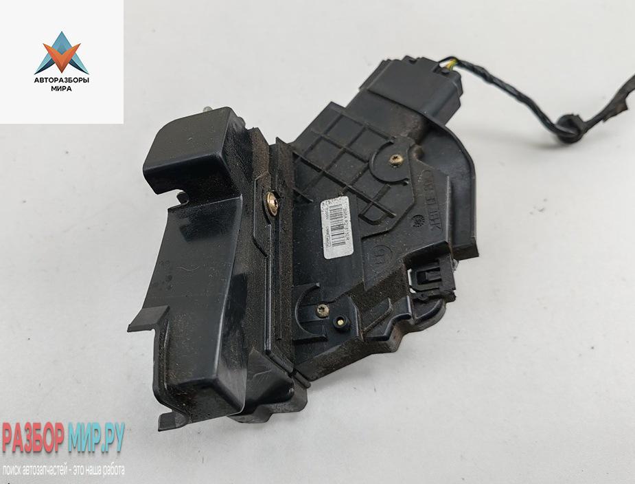 замок двери передней левой Ford Focus 2 поколение 2006, 1.8 л., бензин, МКПП, чёрный, универсал, 3M5AR21813ER - фото №1