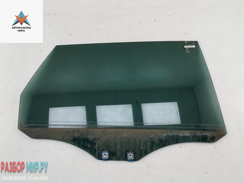 стекло двери задней правой Mitsubishi Grandis 1 поколение 2009, 2.4 л., бензин, АКПП, серый, минивэн - фото №1