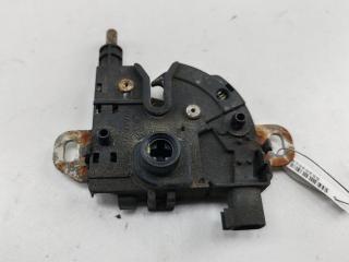 замок капота Ford Focus 2 поколение [рестайлинг] 2007, 1.6 л., i, бензин, МКПП, серый, хетчбэк 5 дв.