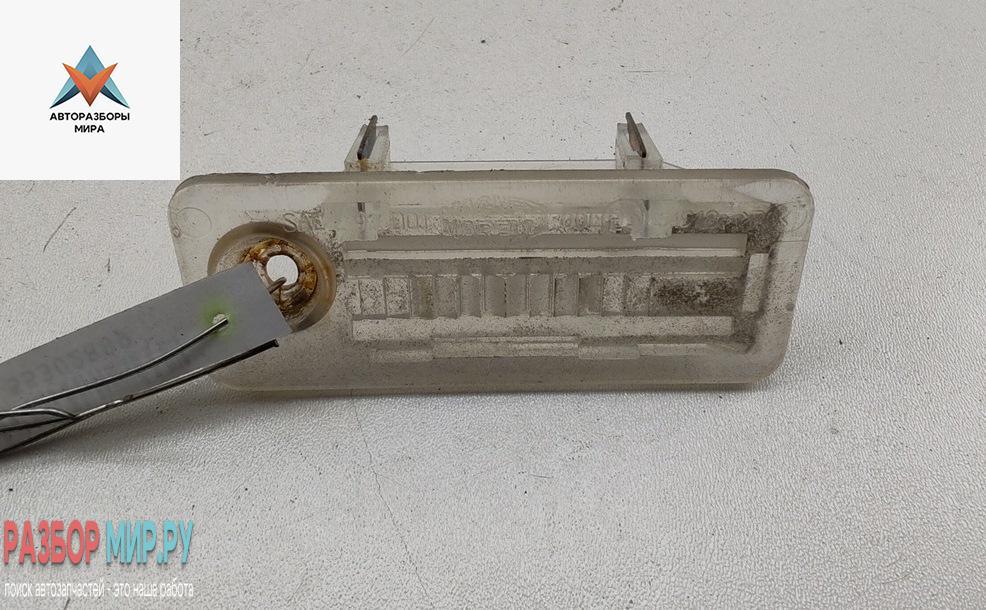 подсветка номера Audi A6 4B/C5 1998, 1.8 л., Ti, бензин, МКПП, чёрный, универсал, 54948 - фото №1