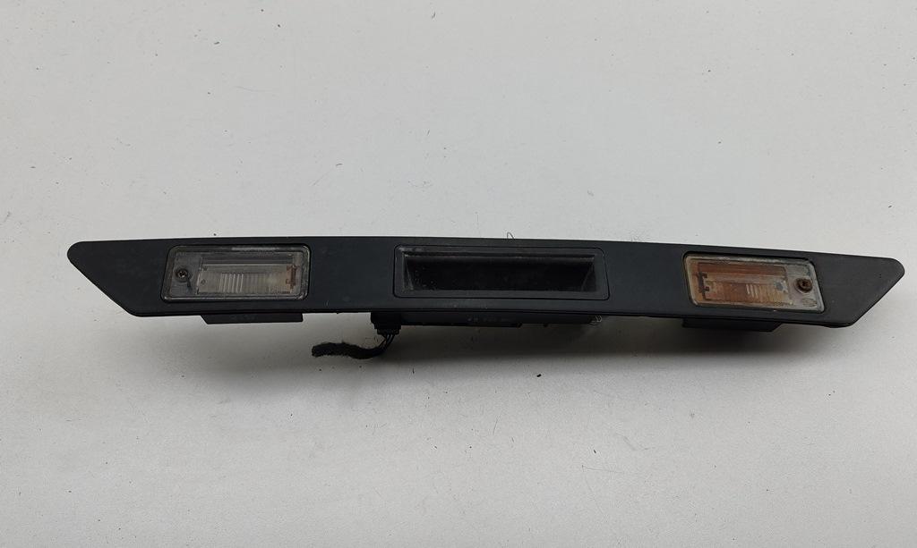 накладка подсветки номера Audi A4 B7 2005, 3.2 л., бензин, АКПП, синий, универсал, 8P48275743FZ