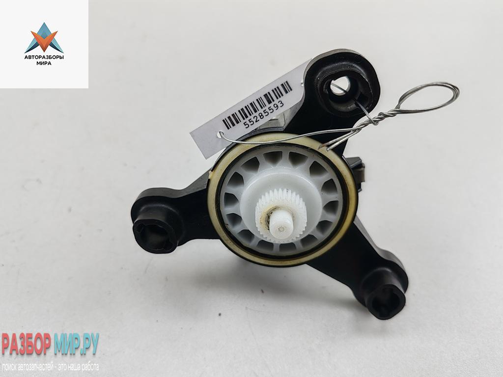 ручка стеклоподъемника Audi A4 B6 2001, 1.8 л., Ti, бензин, МКПП, серый, универсал, 105983100 - фото №1