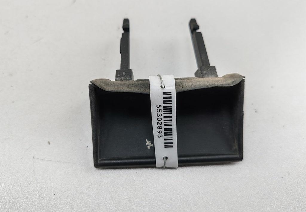 кнопка открытия багажника Audi A6 C5 1998, 1.8 л., Ti, бензин, МКПП, чёрный, универсал, 4B0827777A