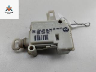 активатор замка багажника Audi A6 4B/C5 1998, 1.8 л., Ti, бензин, МКПП, чёрный, универсал, 3B0862159A