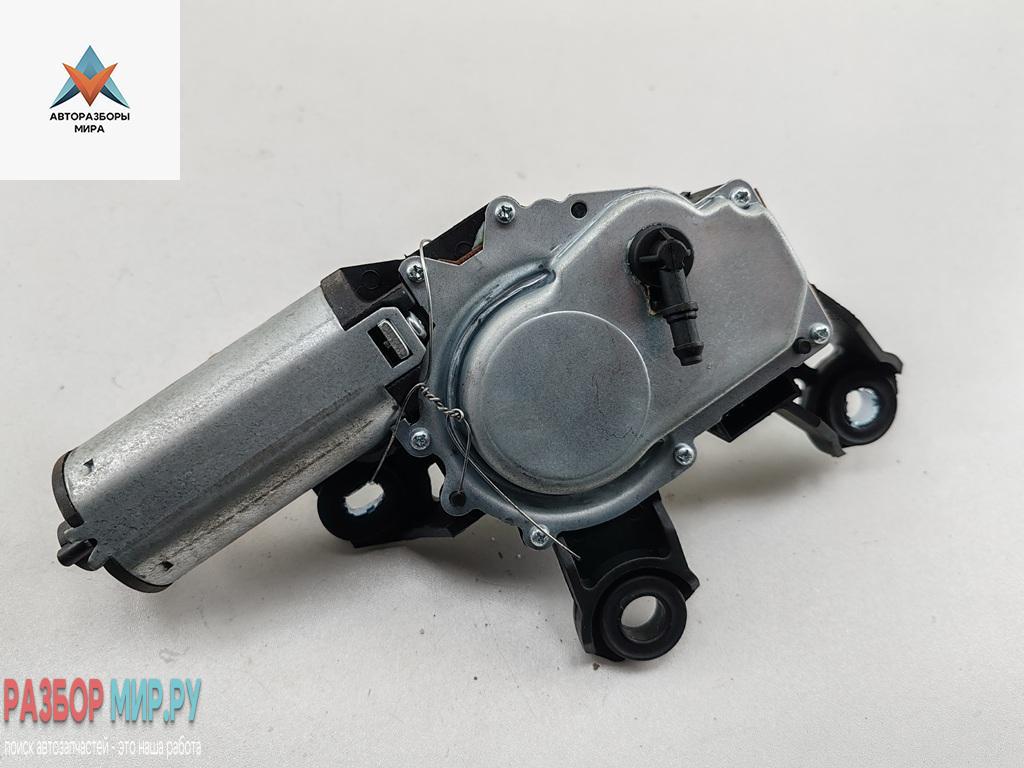 Двигатель стеклоочистителя заднего (моторчик дворников) Audi A6 4B/C5 1998, 1.8 л., Ti, бензин, МКПП, чёрный, универсал, 1551153 - фото №1