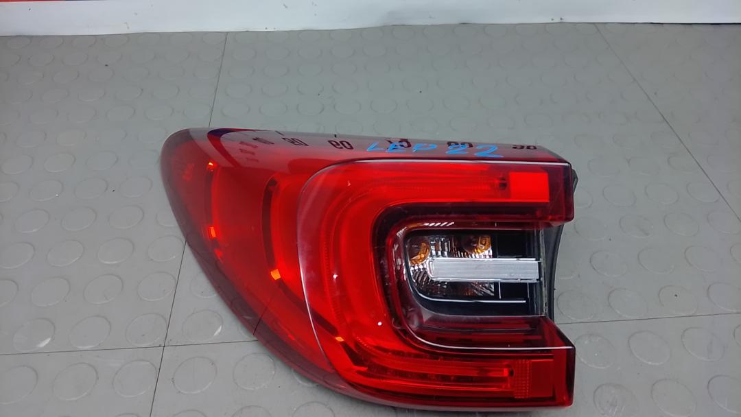 фонарь задний левый Renault Kadjar 1 поколение 2016, 1.5 л., дизель, МКПП, хетчбэк 5 дв. - фото №1
