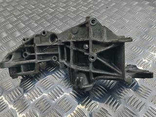 кронштейн генератора Audi A4 B5 1996, 1.8 л., бензин, АКПП, синий, седан, 058145523E