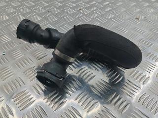 патрубок радиатора Audi A4 B7 2005, 3.2 л., бензин, 8E0121044C