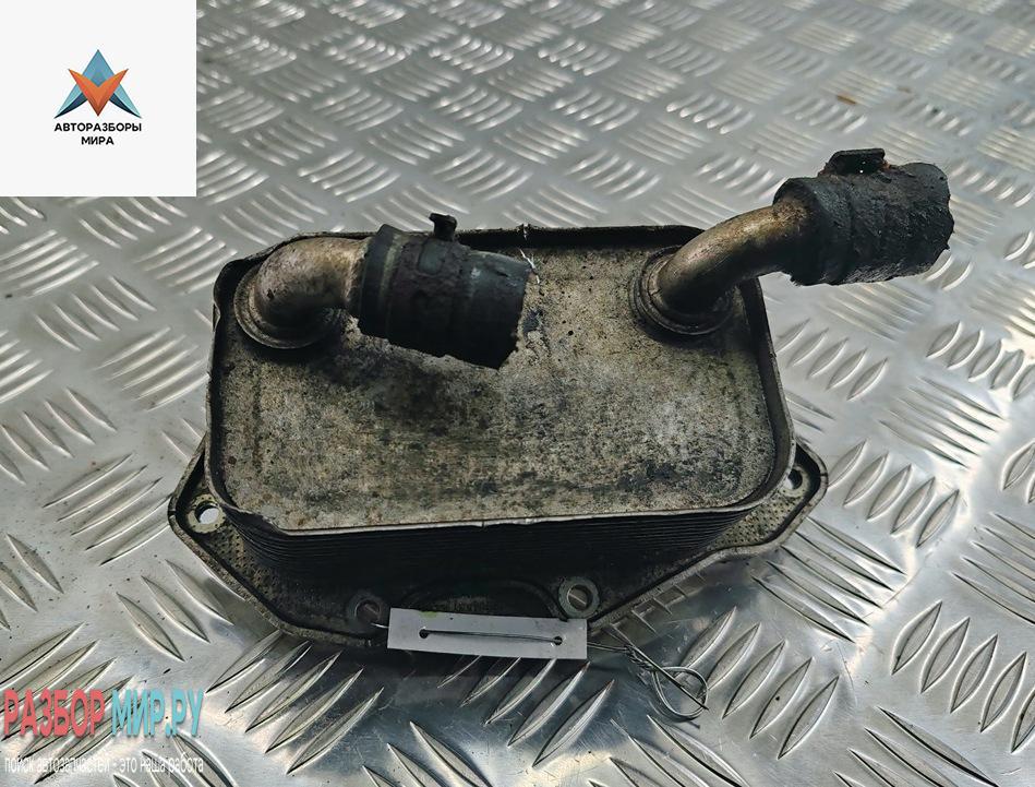 теплообменник масляного фильтра Audi A4 B7 2005, 3.2 л., бензин, АКПП, синий, универсал - фото №1