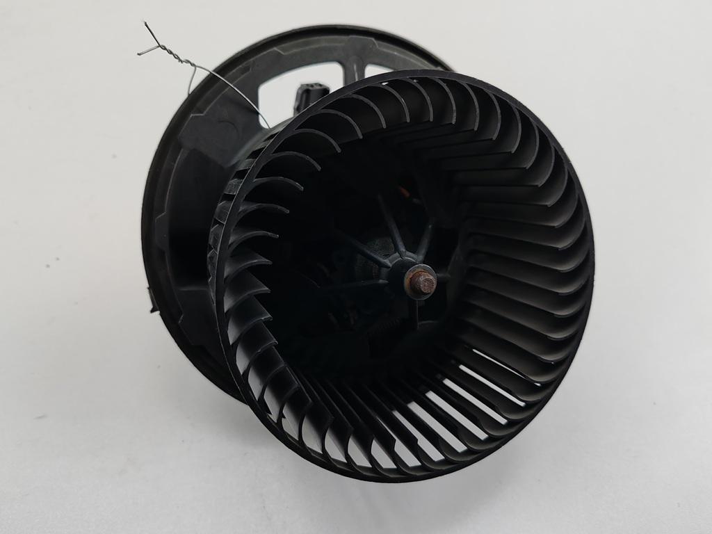 моторчик печки BMW 3 E90/E91/E92/E93 2005, 2.0 л., бензин, МКПП, чёрный, универсал, 982428F