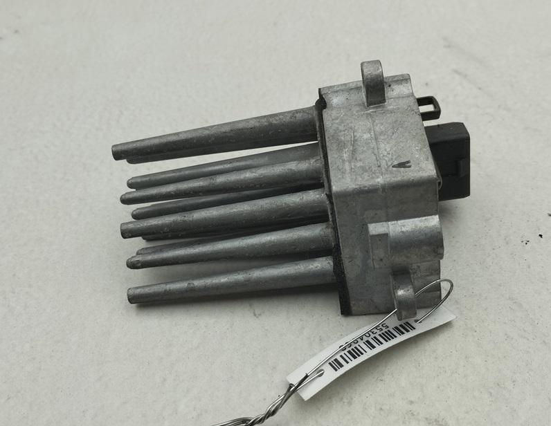 сопротивление печки BMW 5 E39 1998, 2.0 л., бензин, МКПП, серый, седан, 8364173