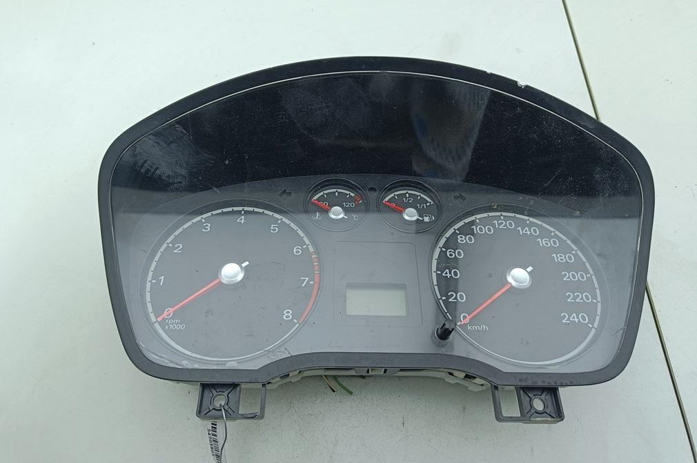 приборная панель Ford Focus II 2006, 1.8 л., бензин, МКПП, чёрный, универсал, 4M5110849