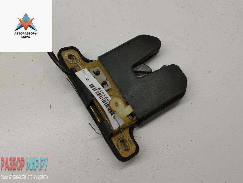 замок багажника Audi A8 D2/4D 1998, седан, 827505 - фото №1