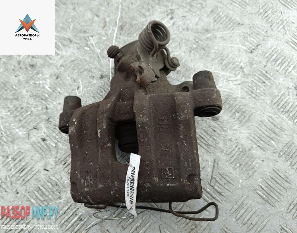 суппорт задний правый Ford Focus 2 поколение 2006, 1.6 л., дизель, МКПП, серый, универсал - фото №1