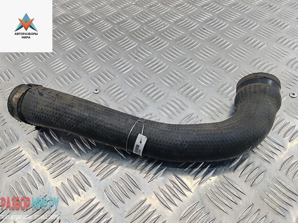 патрубок интеркулера Opel Zafira 2 поколение (B) 2007, 1.9 л., дизель, МКПП, чёрный, минивэн - фото №1