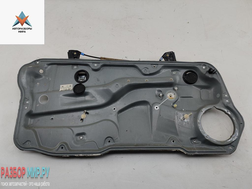 стеклоподъемник электрический передний левый Volkswagen Golf 4 поколение 2003, 1.4 л., бензин, МКПП, синий, хетчбэк 3 дв., 1J3837729BB - фото №1