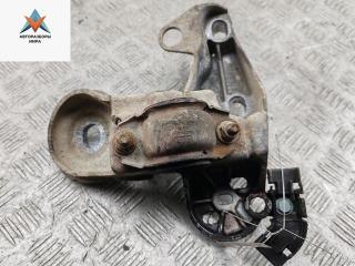 кронштейн (крепление) Audi A4 B7 2006, 1.8 л., Ti, бензин, МКПП, серый, универсал, 8E0199352F