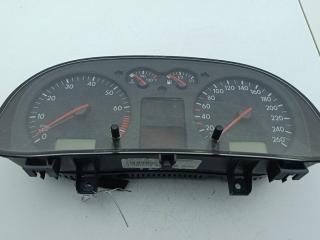 приборная панель Volkswagen Golf-4 1999, 1.6 л., бензин, МКПП, синий, универсал, 1J0920822A