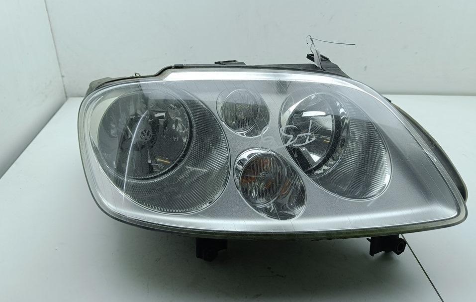 фара правая Volkswagen Touran 2006, 1.6 л., бензин, МКПП, чёрный, минивэн, 0301205204
