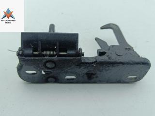ответная часть (скоба) замка двери Volkswagen Golf 5 поколение 2004, 1.4 л., бензин, МКПП, синий, хетчбэк 5 дв., 1K0823480